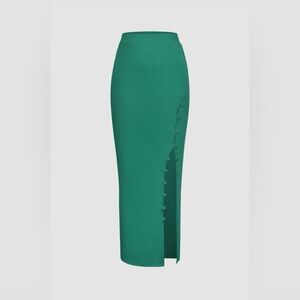 MICAS Button Side Ribbed Midi Skirt in Green Size M